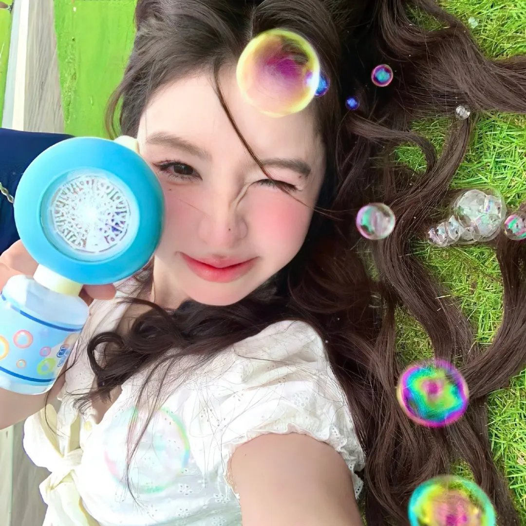 女儿国嬉春